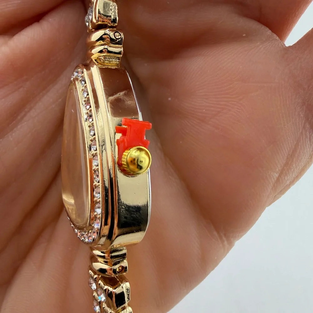Vintage gold crystal Rhinestone Gold Watch